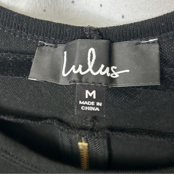 NWT Lulu’s Black Knit Top with Back Zipper - Picture 5 of 6